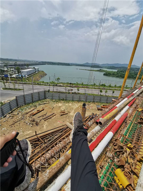 偃师市作业中发生设备损坏或人员意外，责任怎么划分？